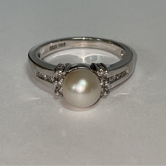 Solid Stamped 14K White Gold Genuine Cultured Pearl Natural Diamond Ring - Picture 13 of 13